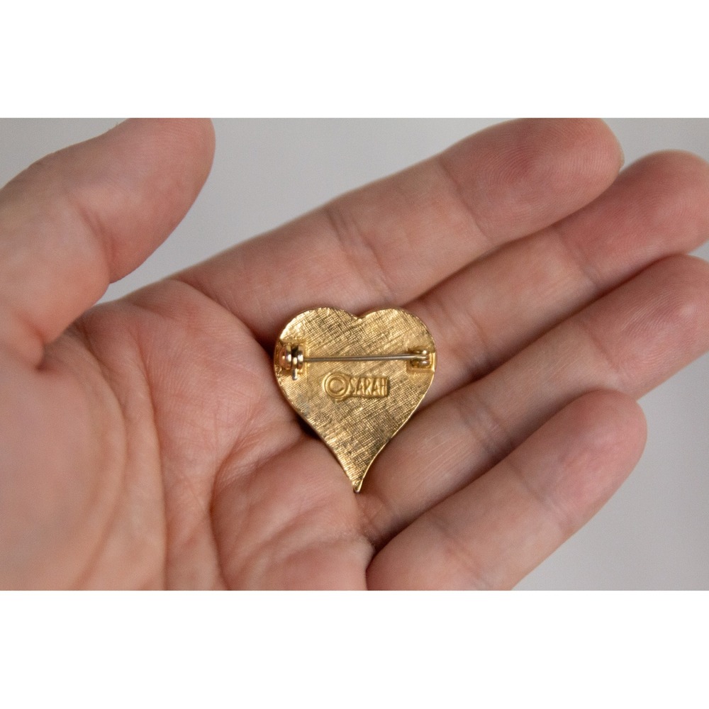 Sarah Coventry Vintage Black Enamel Heart Brooch Gold Tone Pin Hallmark Jewelry - Picture 3 of 3